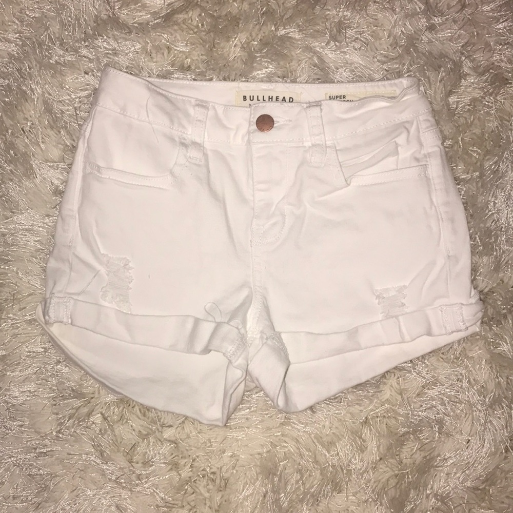 White pacsun shorts